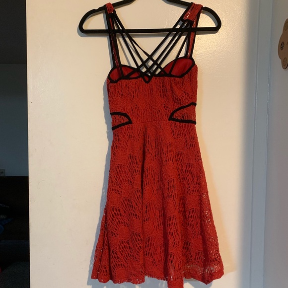 Red Maxi dress - Picture 2 of 3